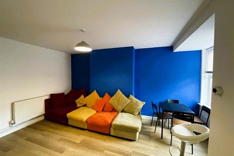 1 bedroom in a house share to rent, 100 Seaford Street, Stoke-On-Trent ST4