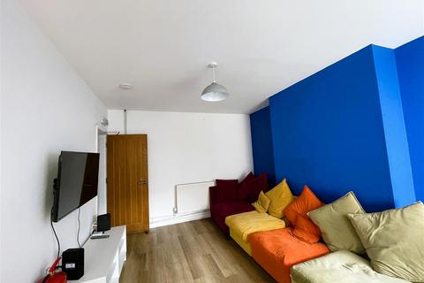 1 bedroom in a house share to rent, 100 Seaford Street, Stoke-On-Trent ST4