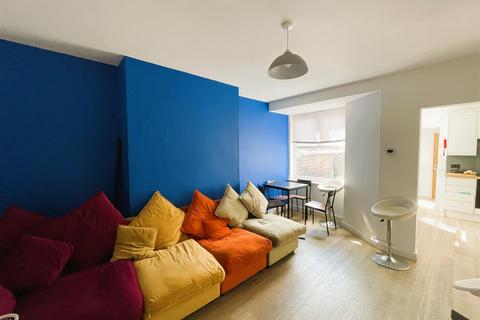 1 bedroom in a house share to rent, 100 Seaford Street, Stoke-On-Trent ST4