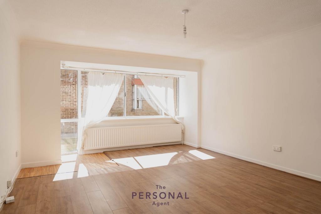 Apartment in Sutton - View 3