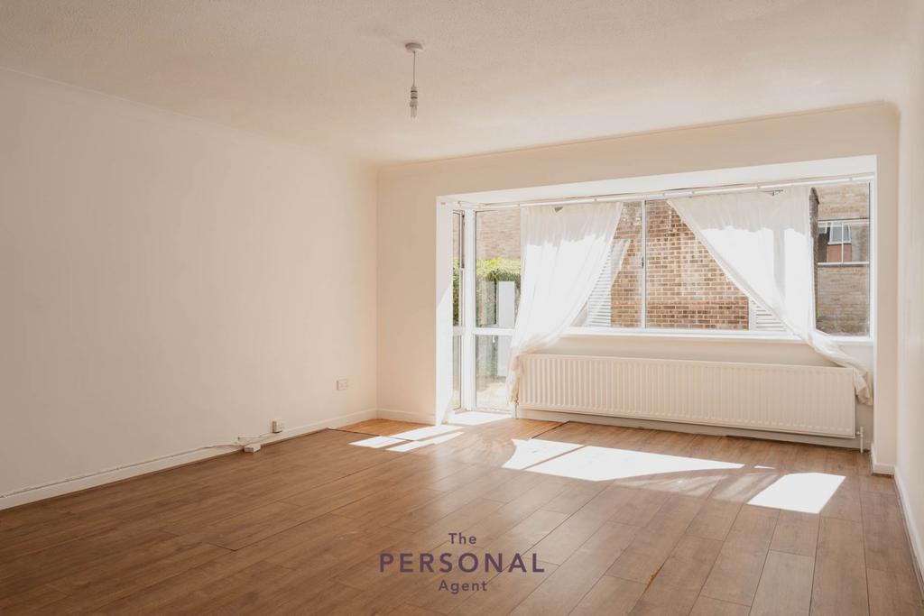 Apartment in Sutton - View 4
