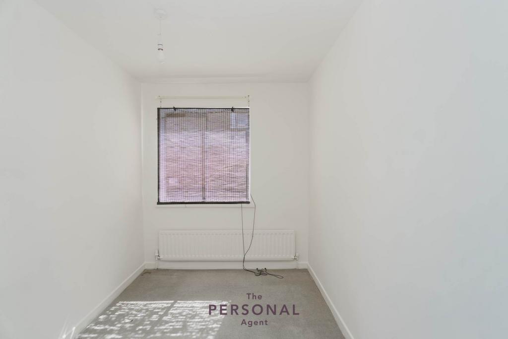 Apartment in Sutton - More