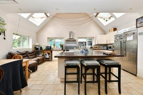 6 bedroom detached bungalow for sale, Bristol Road, Allington, CHIPPENHAM