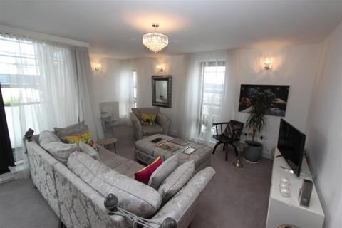 2 bedroom apartment to rent, Grand Hotel Road, Plymouth PL1