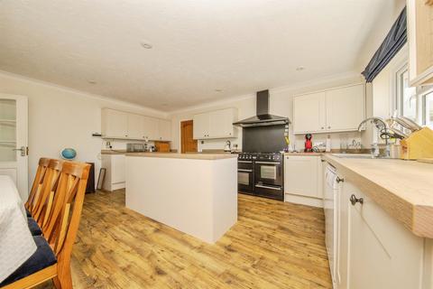 5 bedroom detached house for sale, Thorpe Road, Kirby Cross, Frinton-On-Sea