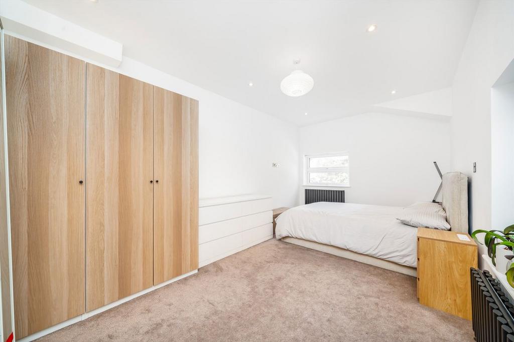 Apartment in London - More