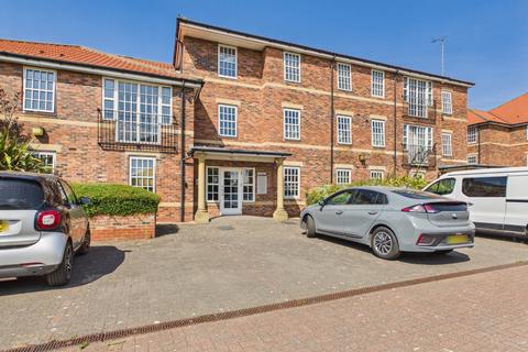2 bedroom ground floor flat for sale, Mill View Place, Mill View Road, Beverley, HU17 0GL