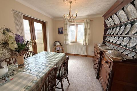 3 bedroom bungalow for sale, Bro Ednyfed, Llangefni, Anglesey, LL77