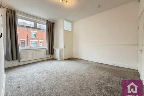 3 bedroom terraced house to rent, Uganda Street, Bolton BL3