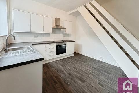 3 bedroom terraced house to rent, Uganda Street, Bolton BL3