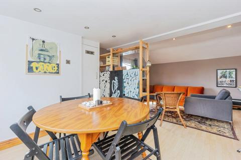 2 bedroom flat for sale, Withington Road, Whalley Range, Lancashire, M16