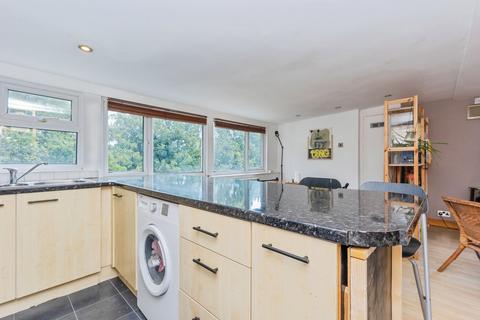 2 bedroom flat for sale, Withington Road, Whalley Range, Lancashire, M16