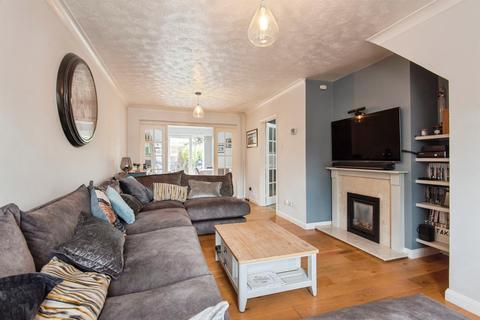 3 bedroom semi-detached house for sale, Chapmans Close, Melbourn, Royston