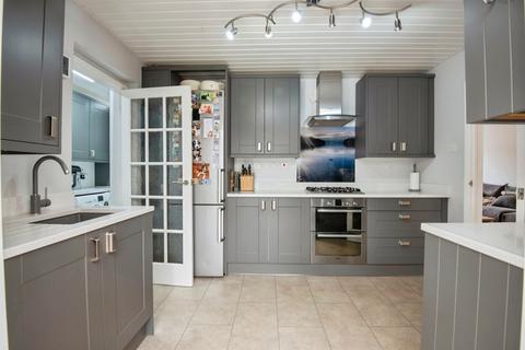3 bedroom semi-detached house for sale, Chapmans Close, Melbourn, Royston