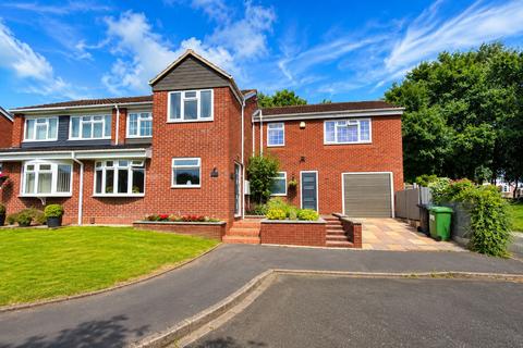 4 bedroom semi-detached house to rent, Napier, Tamworth, B77