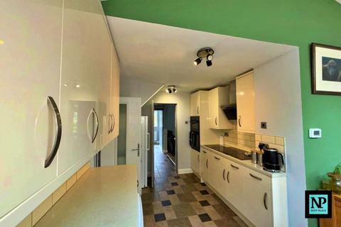4 bedroom semi-detached house to rent, Napier, Tamworth, B77