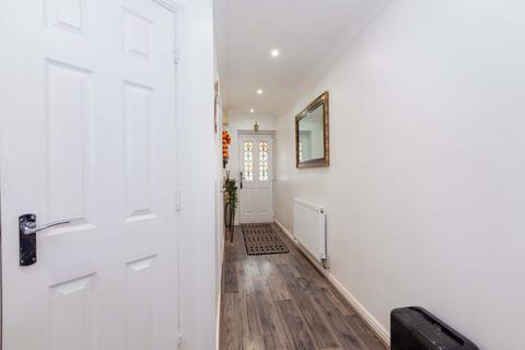 3 bedroom townhouse for sale, Hunstanton Close, Colnbrook SL3