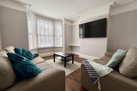 3 bedroom terraced house to rent, Monson Avenue, Cheltenham, GL50
