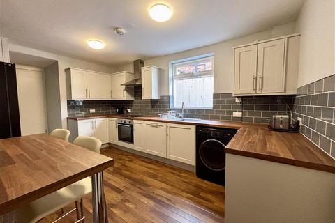3 bedroom terraced house to rent, Monson Avenue, Cheltenham, GL50