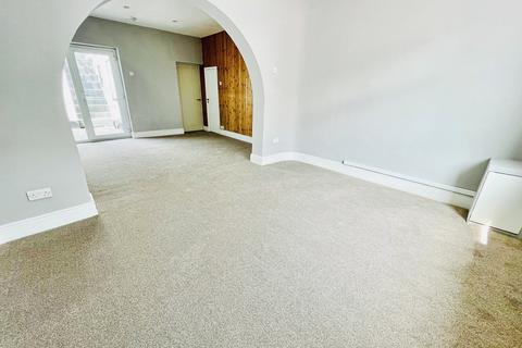 3 bedroom terraced house to rent, Alexandra Street, Ebbw Vale, NP23