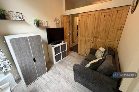 1 bedroom flat to rent, Meadowbank Terrace, Edinburgh, EH8