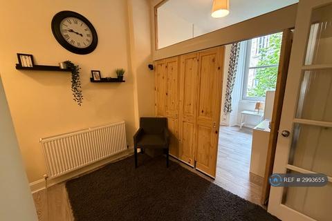 1 bedroom flat to rent, Meadowbank Terrace, Edinburgh, EH8
