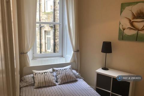 1 bedroom flat to rent, Meadowbank Terrace, Edinburgh, EH8