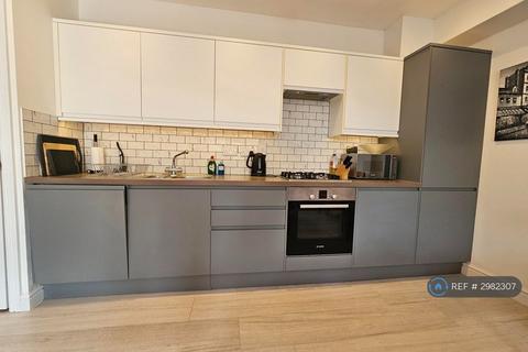 1 bedroom flat to rent, Trowbridge Road, Bradford-On-Avon, BA15