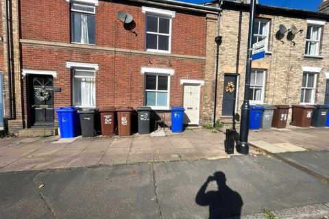 2 bedroom house to rent, Eastgate Street, BURY ST. EDMUNDS