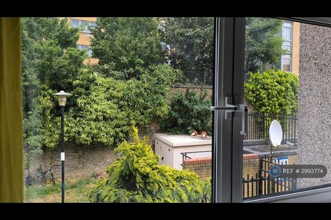 4 bedroom flat to rent, Canary Wharf, London, E14