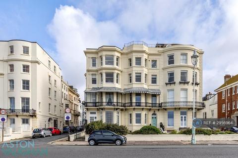 1 bedroom in a flat share to rent, Marine Parade, Brighton, BN2
