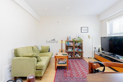 undefined, Cricketfield Road, London E5