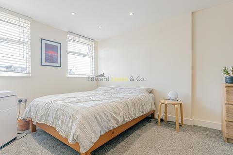 undefined, Cricketfield Road, London E5