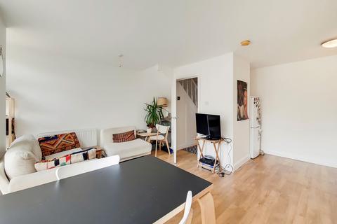 4 bedroom terraced house to rent, Adolphus Street, London, SE8