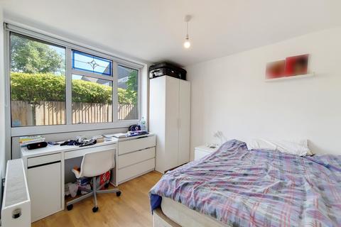 4 bedroom terraced house to rent, Adolphus Street, London, SE8