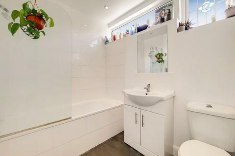 4 bedroom terraced house to rent, Adolphus Street, London, SE8