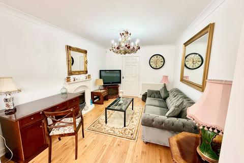 3 bedroom detached bungalow to rent, Reeders Croft, Nottingham, NG9