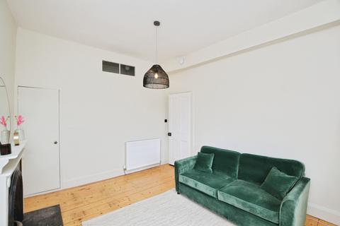 1 bedroom flat to rent, Albert Street, Leith, Edinburgh, EH7