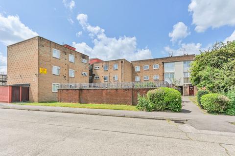 2 bedroom flat to rent, Empire House, N18, Edmonton, London, N18