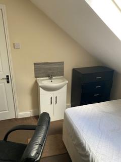 1 bedroom in a house share to rent, College Rd, Reading, RG6