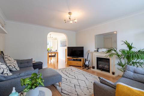 4 bedroom detached house for sale, Allens Mead, Gravesend, Kent, DA12 2JB