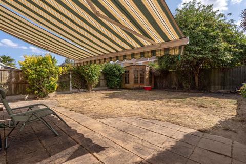 4 bedroom detached house for sale, Allens Mead, Gravesend, Kent, DA12 2JB