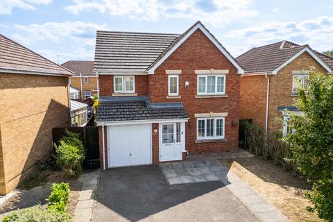 4 bedroom detached house for sale, Allens Mead, Gravesend, Kent, DA12 2JB
