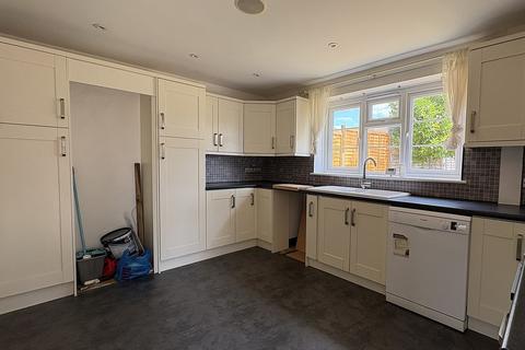 3 bedroom semi-detached house for sale, Queensway, Melton Mowbray