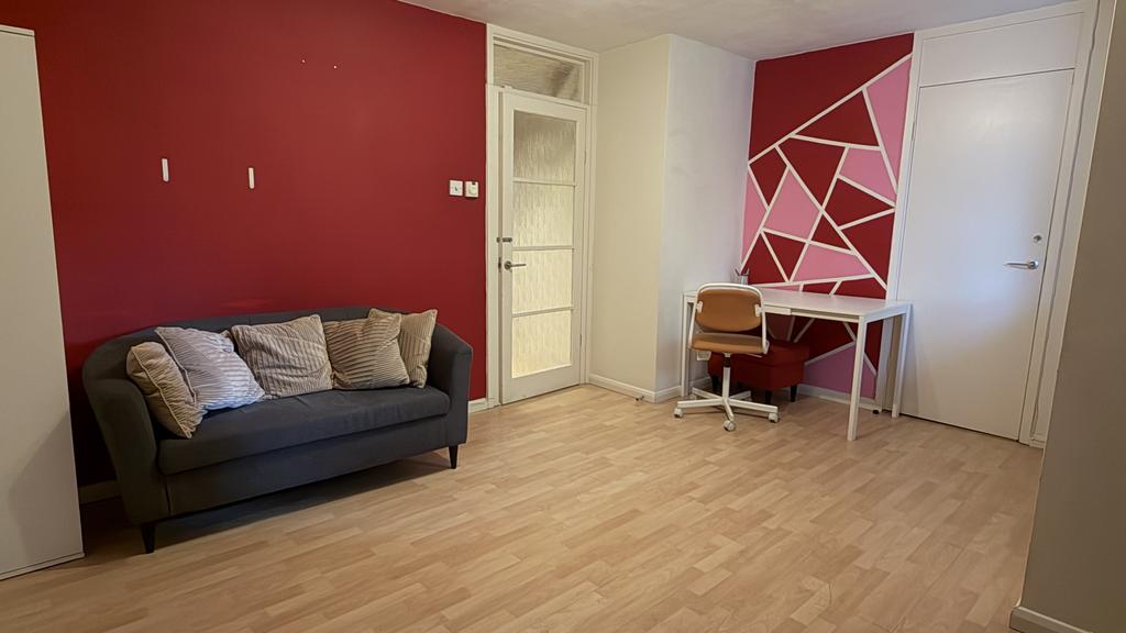 House in London - View 2