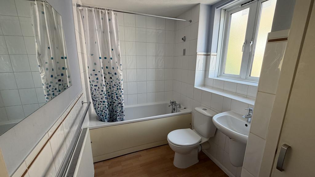 House in London - View 5