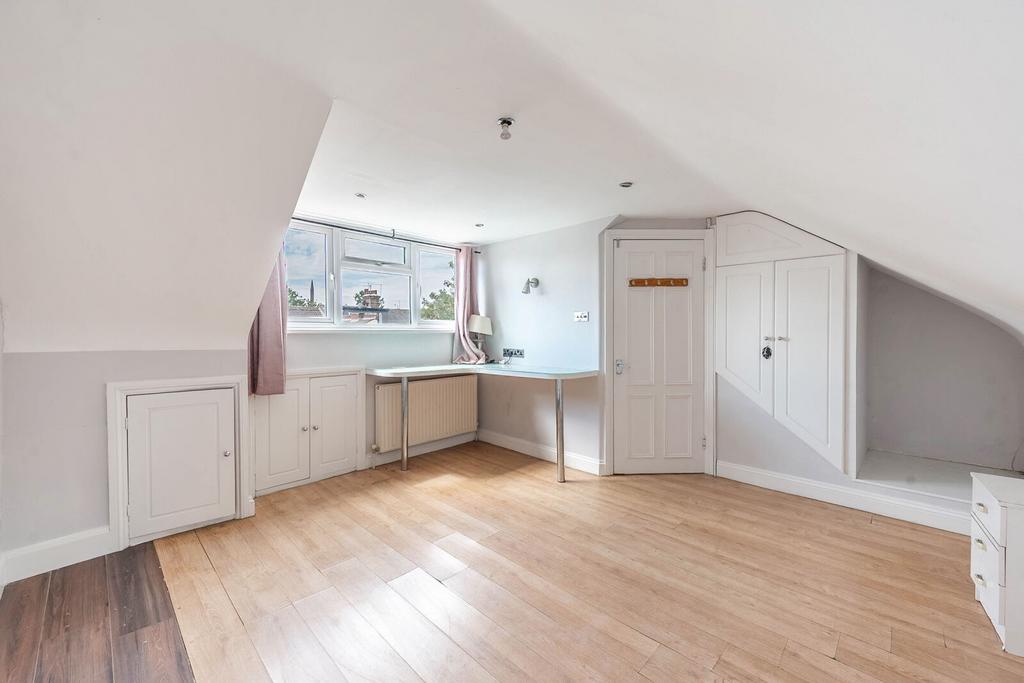 House in Harrow - View 3
