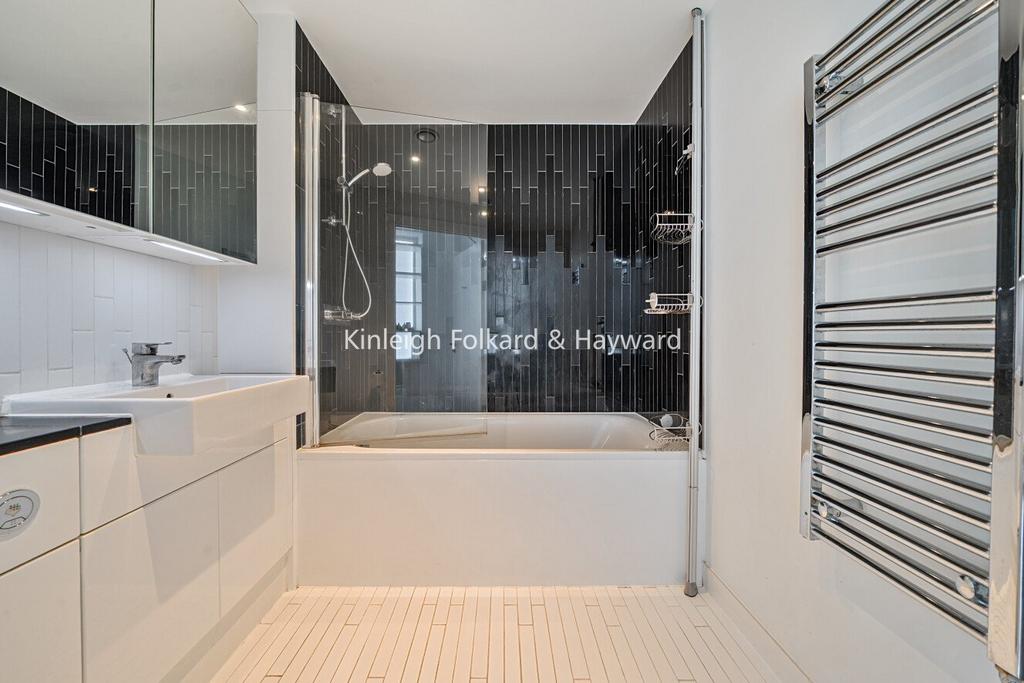 Apartment in London - More