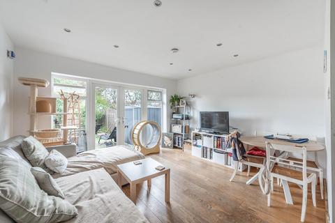 West Chantry, Harrow, HA3