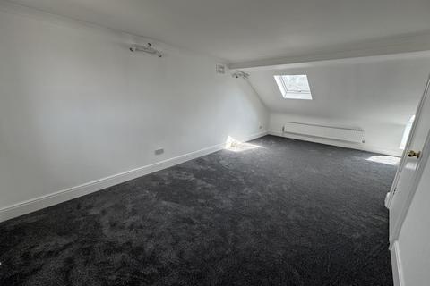 2 bedroom flat to rent, Kingston Road, Ilford IG1
